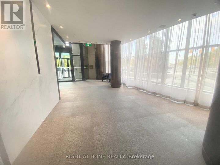 Property Photo:  585 Bloor Street East 2416  ON M4W 0B3 