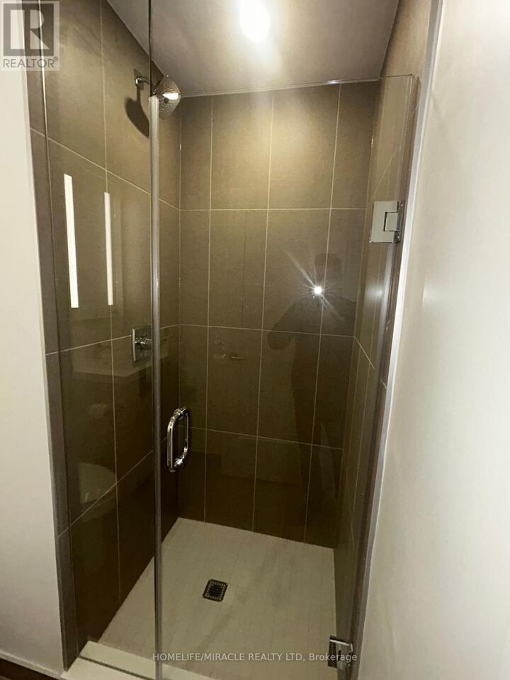 Property Photo:  60 Central Park Roadway 1714  ON M9A 3K1 