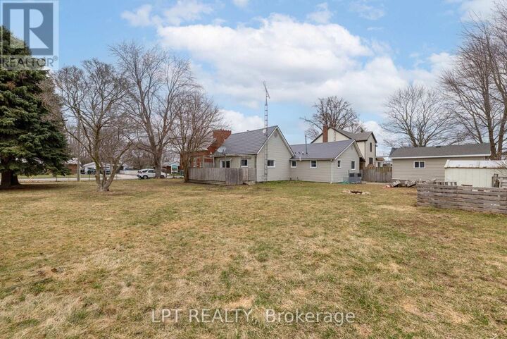 Property Photo:  19 John Park Line  ON N0P 2M0 