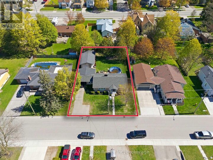 Property Photo:  131 Townsend Street  ON N0M 1L0 