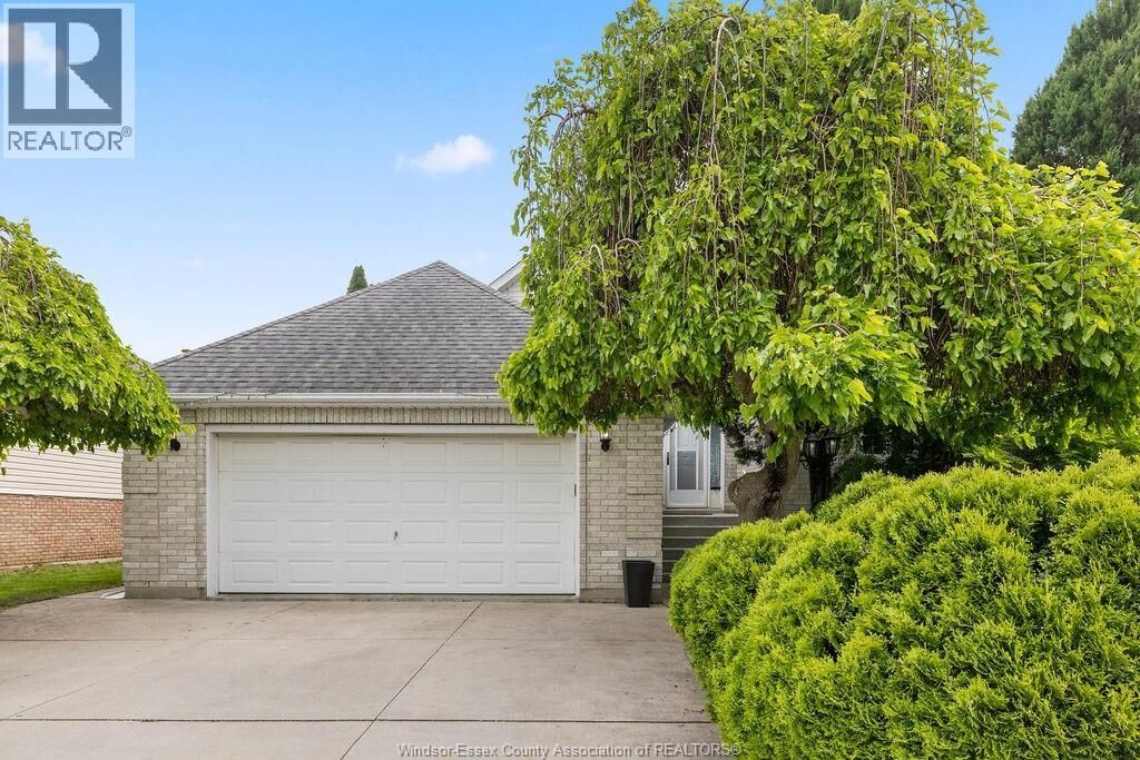 Property Photo:  4577 Hunt Club Crescent  ON N9G 2P6 