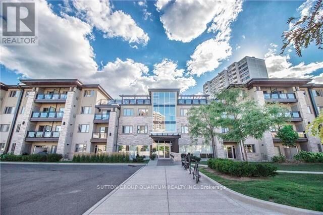 Property Photo:  570 Lolita Gardens 133  ON L5A 0A1 