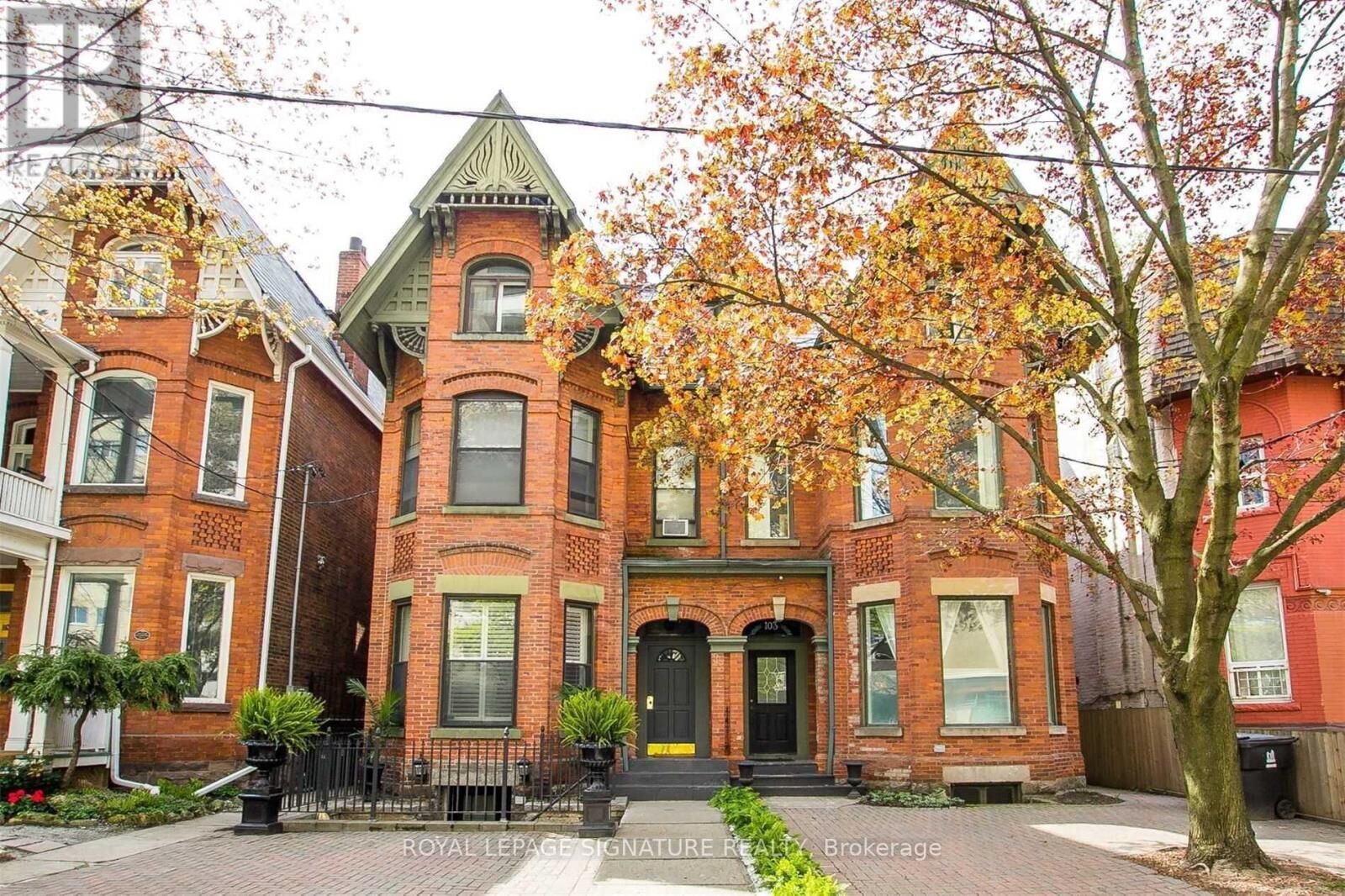Property Photo:  105 Gloucester Street 3rd Flr  ON M4Y 1M2 