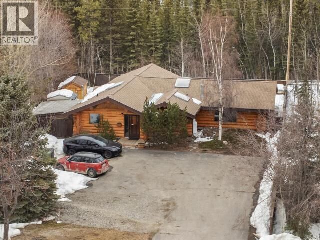 Photo de la propriété:  106 Crag Road  YT Y1A 5C1 