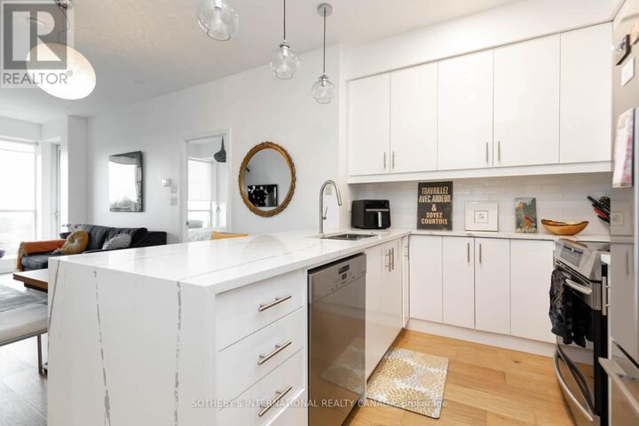 Property Photo:  20 Gothic Avenue 713  ON M6P 1T5 