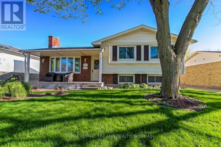 Property Photo:  997 Osgoode Drive  ON N6E 1C9 