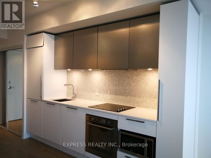 Property Photo:  85 Wood Street 4207  ON M4Y 0E8 