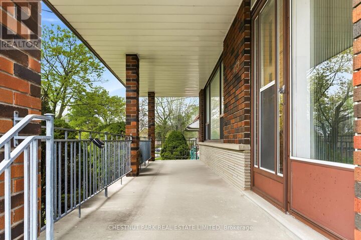 Property Photo:  154 Sweeney Drive  ON M4A 1V2 