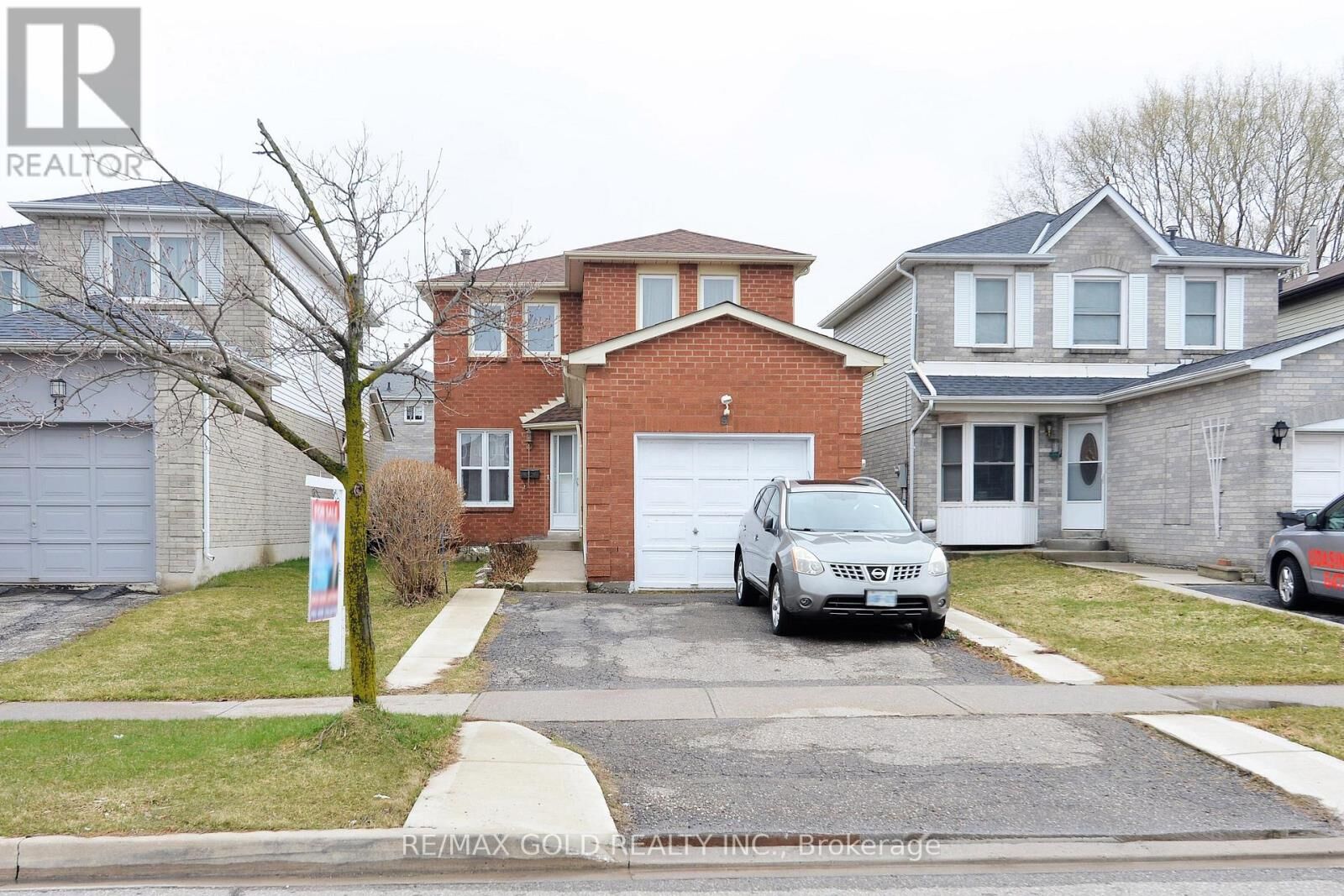 Property Photo:  9 Ravenswood Drive Bsmt  ON L6Y 3Y5 