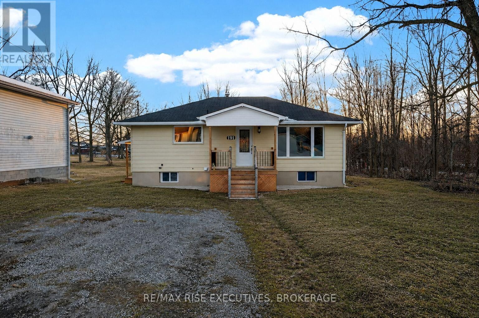 Property Photo:  191 Brant Street  ON K0K 1X0 