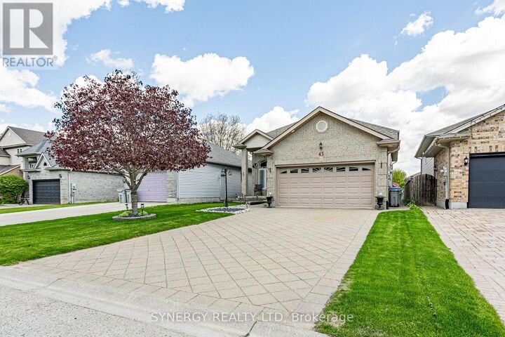 Property Photo:  43 Juniper Crescent  ON N7G 4G4 