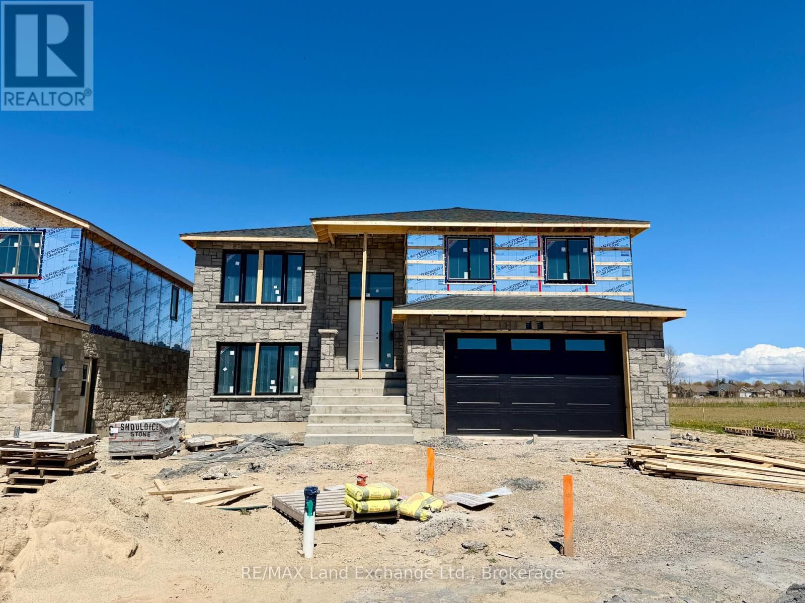 Property Photo:  431 Burnside Street  ON N0H 2C3 