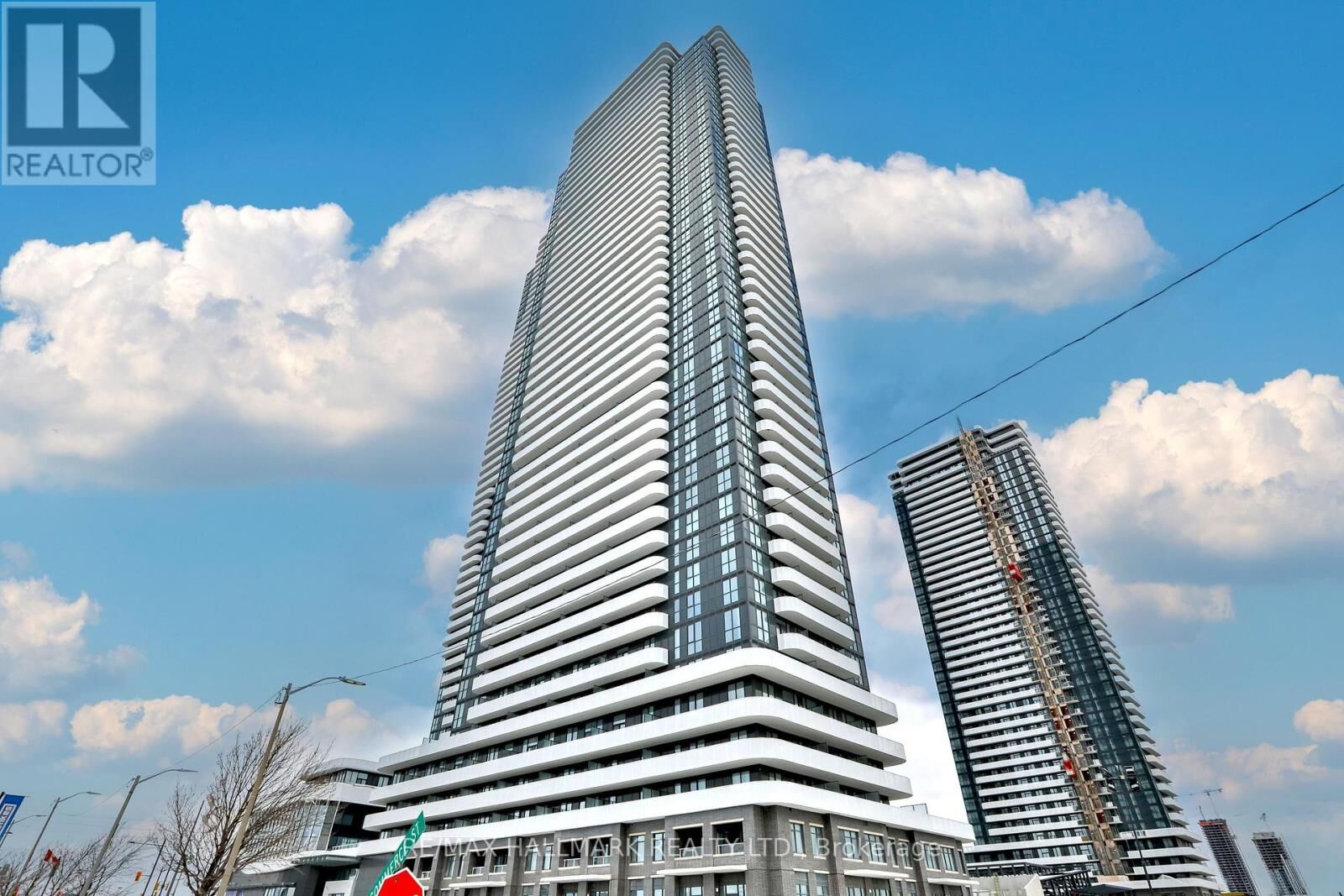 Property Photo:  195 Commerce Street 3206  ON L4K 0P9 
