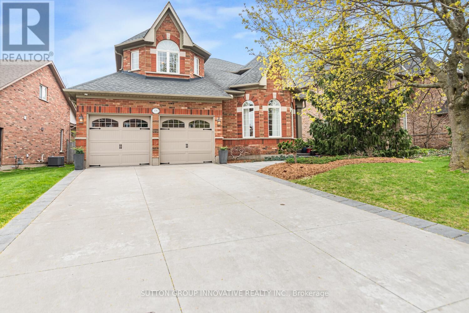 Property Photo:  178 Valmont Court  ON L9G 5A1 