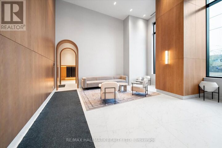 Property Photo:  1185 Dupont Street 1903  ON M6H 0G5 