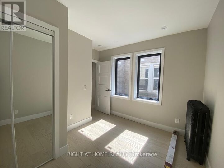 Property Photo:  411 Roncesvalles Avenue 3B  ON M6R 2N1 