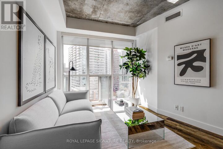 Property Photo:  1 Shaw Street 1421  ON M6K 0A1 
