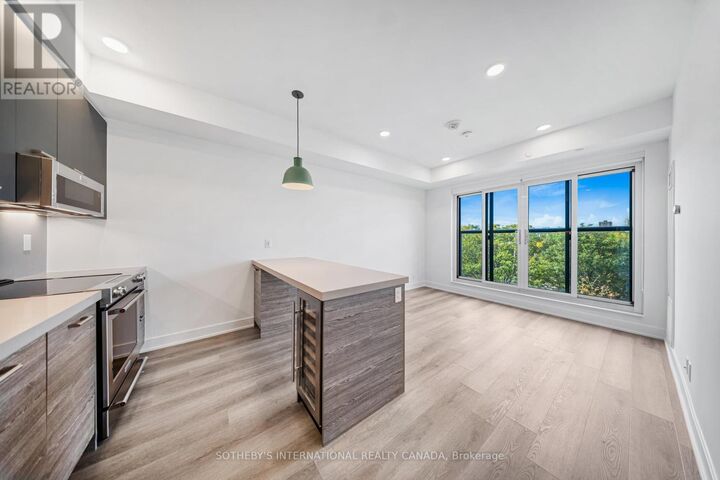 Property Photo:  484 Spadina Avenue 308  ON M5S 0E4 