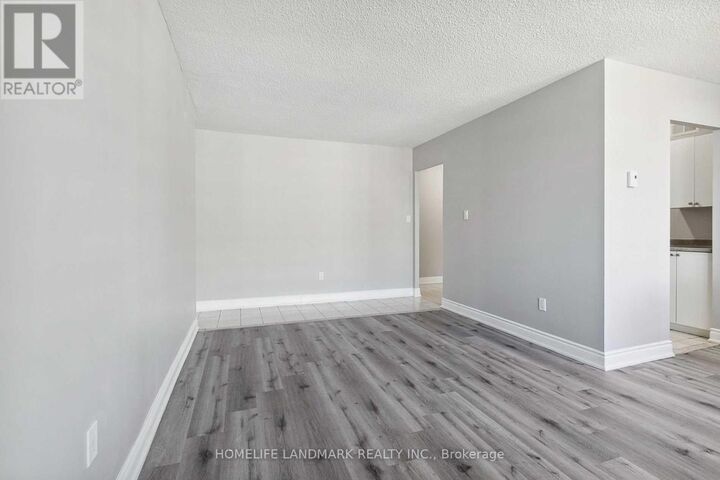 Property Photo:  1250 Bridletowne Circle 1006  ON M1W 2V1 