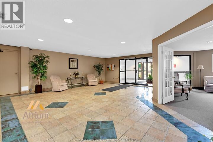 Property Photo:  3000 Sandwich Street 206  ON N9C 4G3 