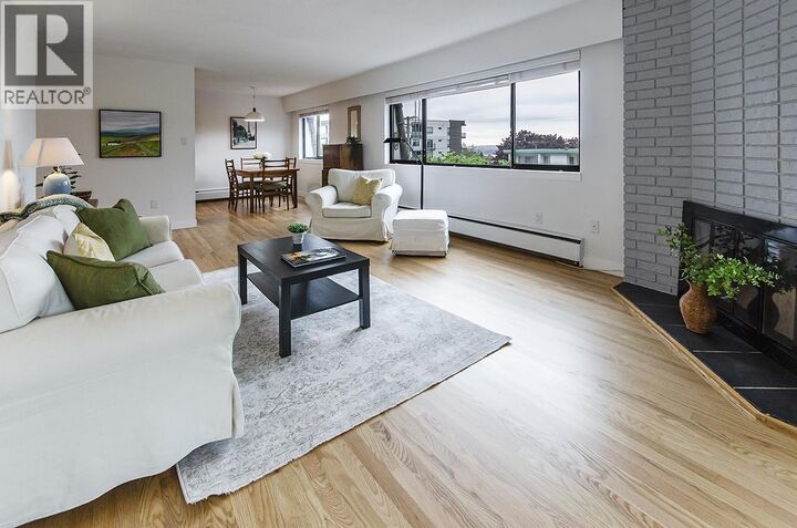 Property Photo:  1610 Chesterfield Avenue 303  BC V7M 2N7 