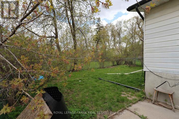 Property Photo:  294 Parkhill Road West  ON K9H 3H7 