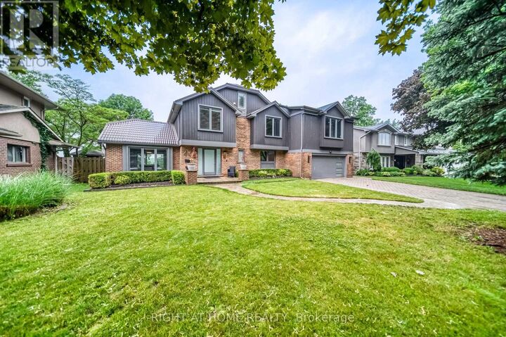 Property Photo:  44 Royal Henley Boulevard  ON L2N 4S1 