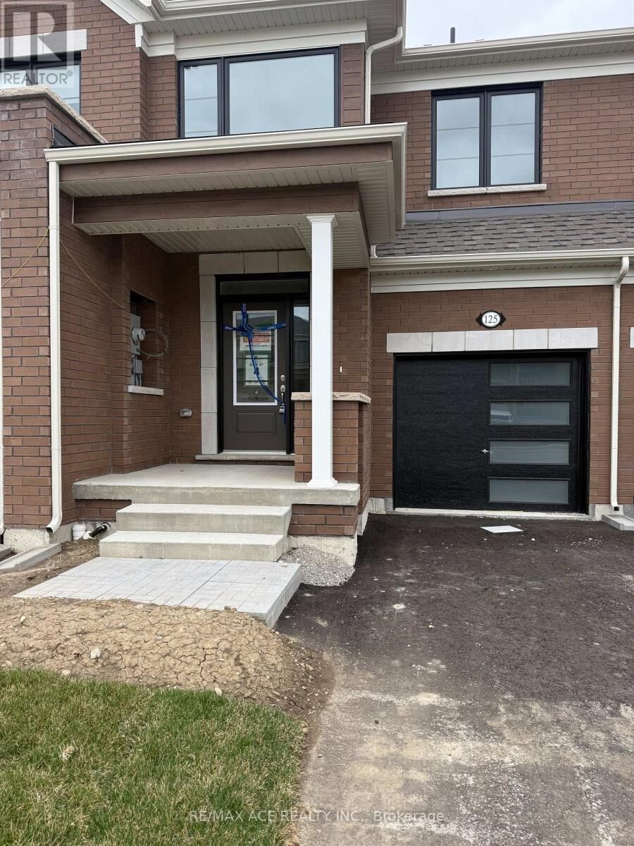 Property Photo:  125 Sanderson Drive  ON K9V 0S7 