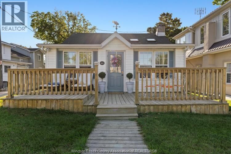 Property Photo:  571 4th Boulevard  ON N9Y 3W3 