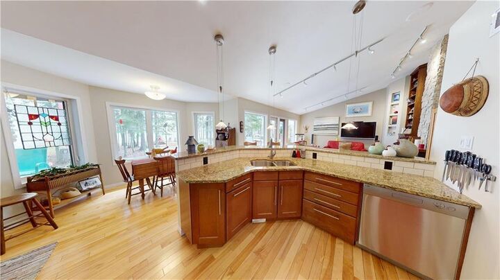 Property Photo: 32 Little Deer Road MB R0C 2R0
