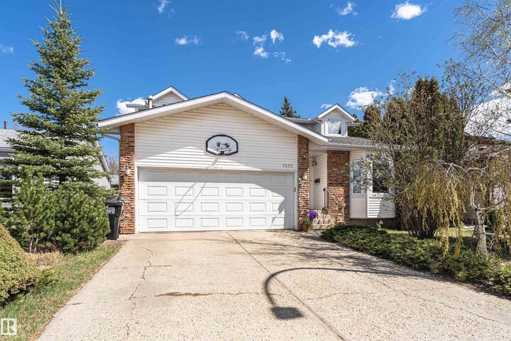 Property Photo:  1235 104 Street NW  AB T6J 6E4 