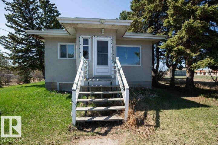 4906 51 Street — photo 1