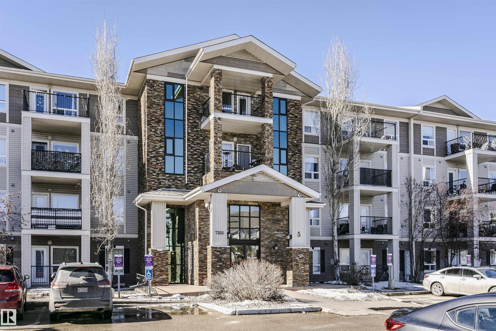 Property Photo: 7335 South Terwillegar Drive NW 5217 AB T6R 0M1