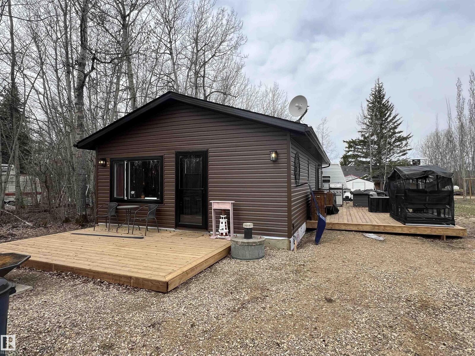 Property Photo:  156 662066 Rge Rd 181  AB T0A 1V0 