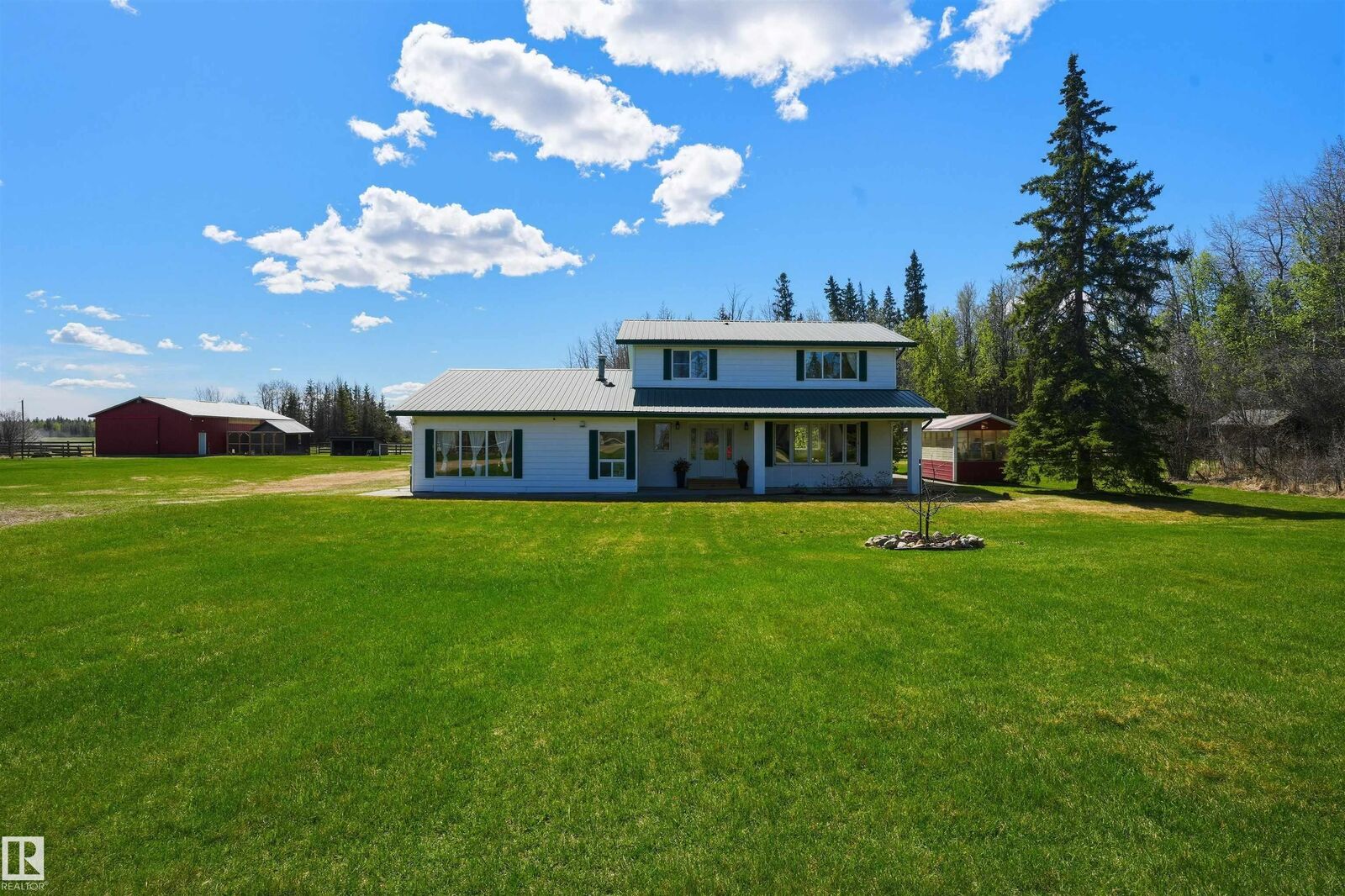 Photo de la propriété:  3003 Twp Road 562  AB T0E 1V0 
