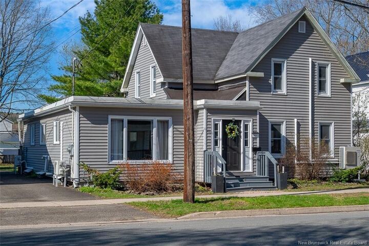Property Photo:  66 Charlotte Street  NB E3B 1K9 