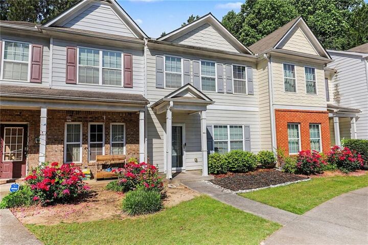 Property Photo: 6211 Shoals Loop GA 30291