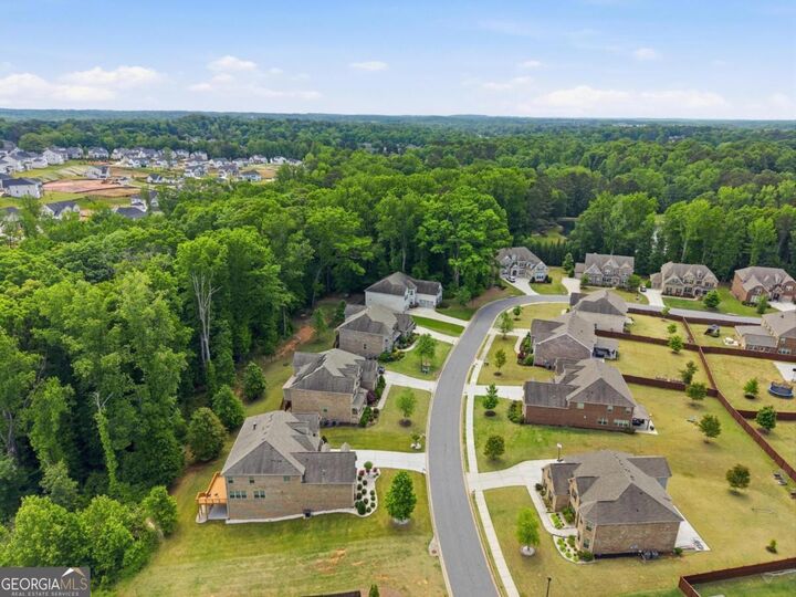 Property Photo:  6010 Ashborough Park  GA 30040 