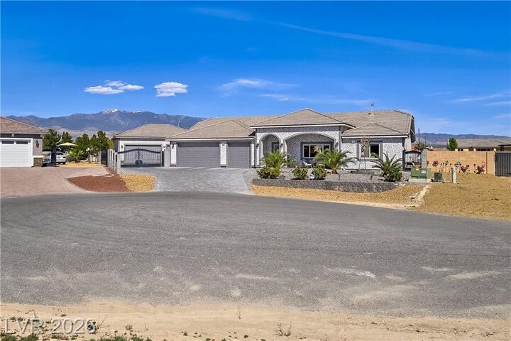 Property Photo:  6611 Parkwood Court  NV 89061 