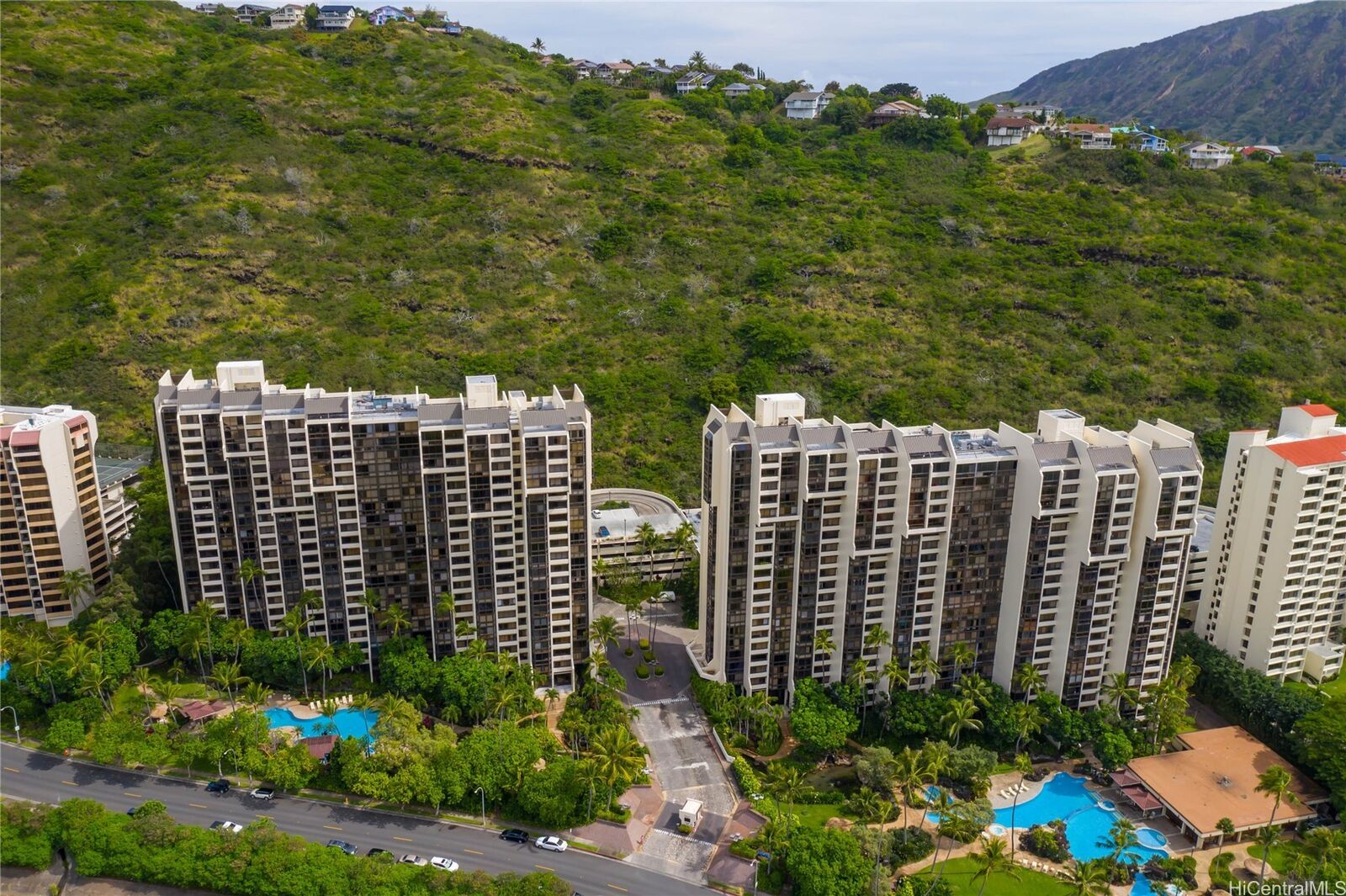 Property Photo: 521 Hahaione Street 2/12H HI 96825