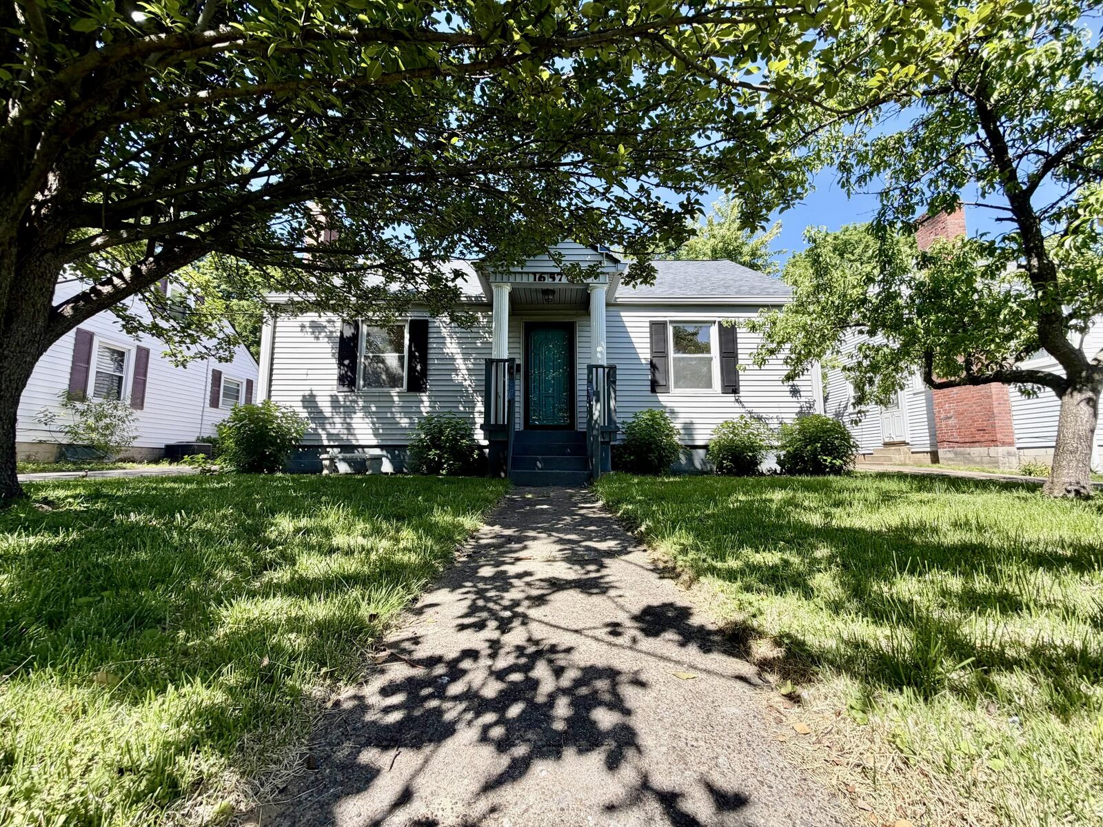 Property Photo:  1657 Liberty Road  KY 40505 