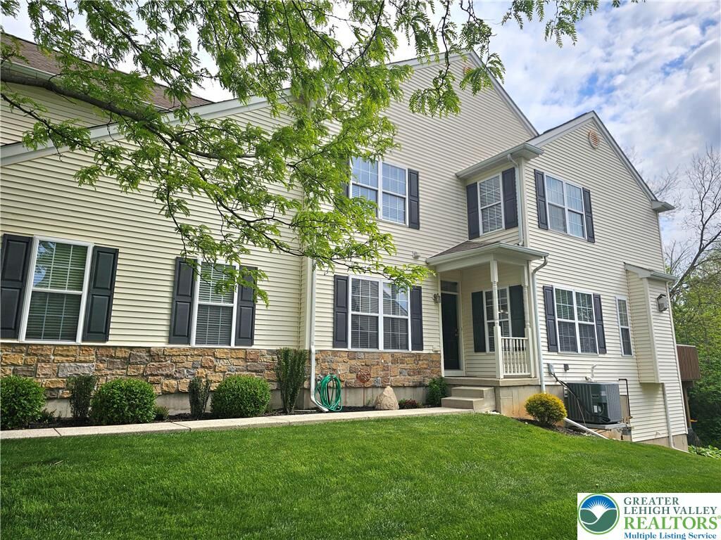 Property Photo:  127 Willow Drive  PA 18045 