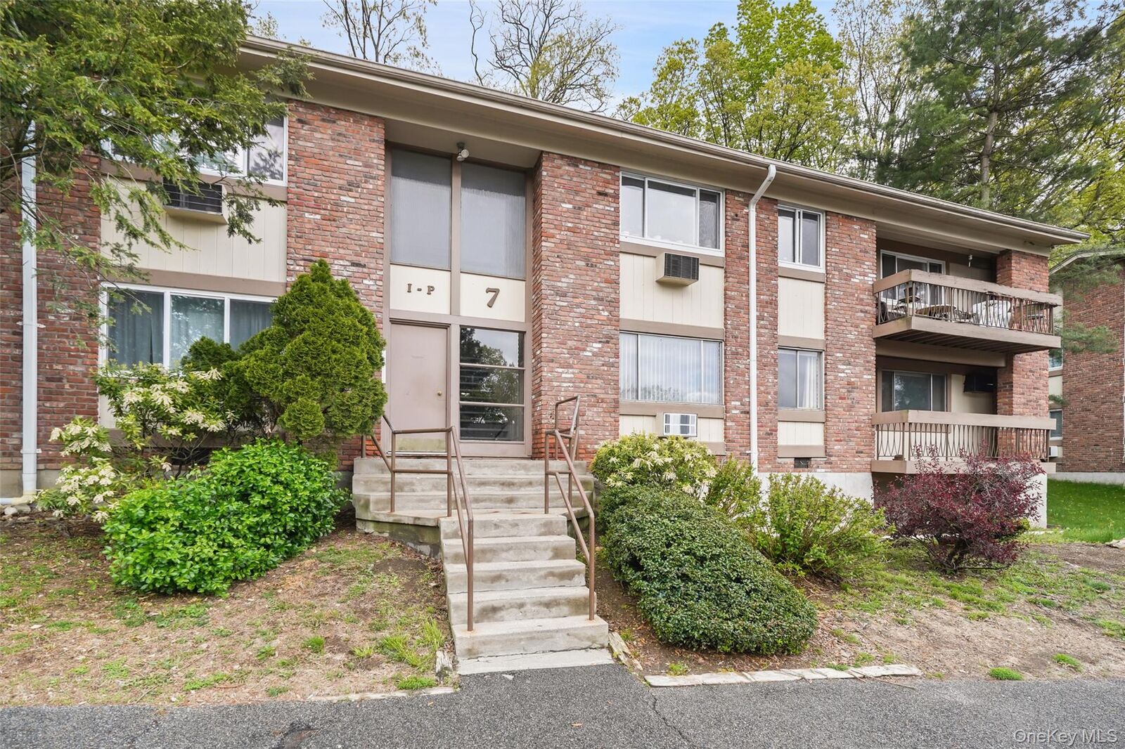 Property Photo:  7 N James Street 7K  NY 10566 