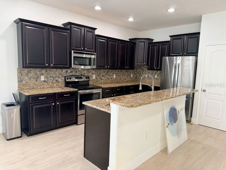Property Photo:  1900 Rafton Road  FL 32703 