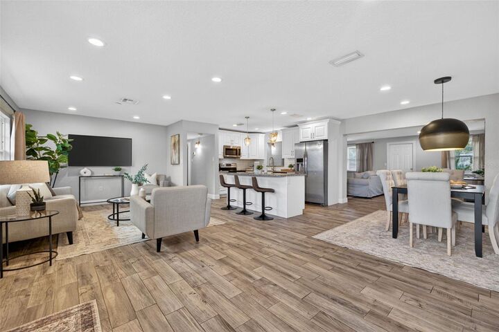Property Photo:  6740 31st Avenue N  FL 33710 