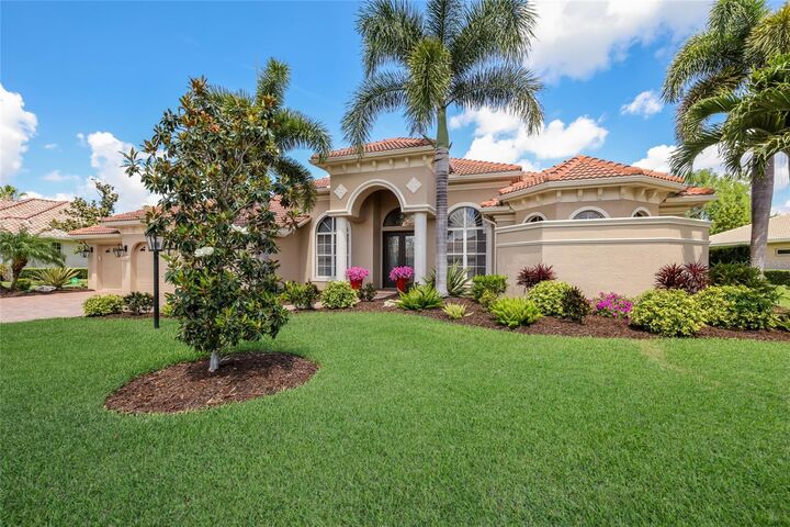 Property Photo: 7207 Ashland Glen FL 34202