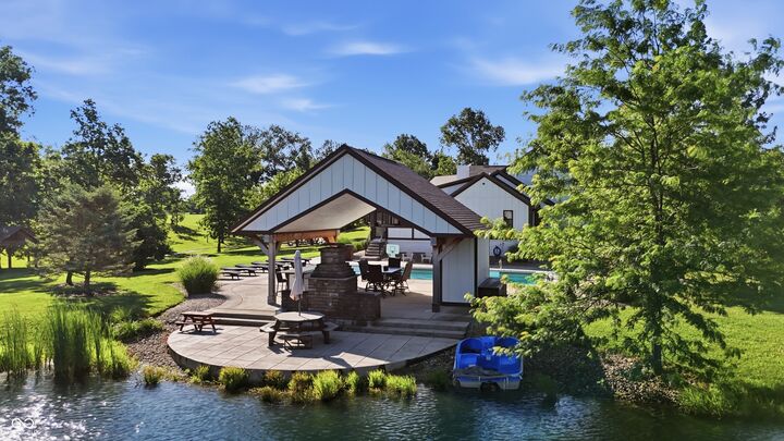Property Photo: 4316 W Whiteland Road IN 46106