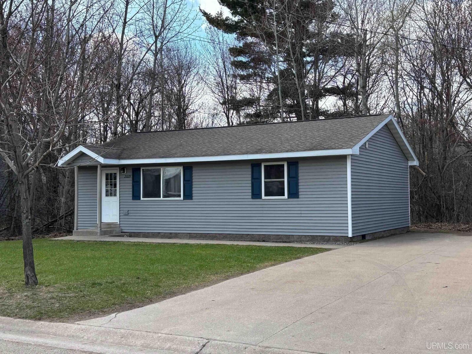 Property Photo:  2029 Wilkinson Avenue  MI 49855 