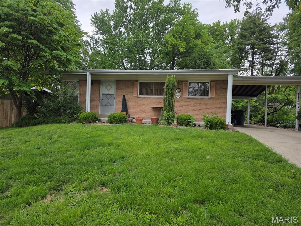 Property Photo: 1125 Apache Drive MO 63033