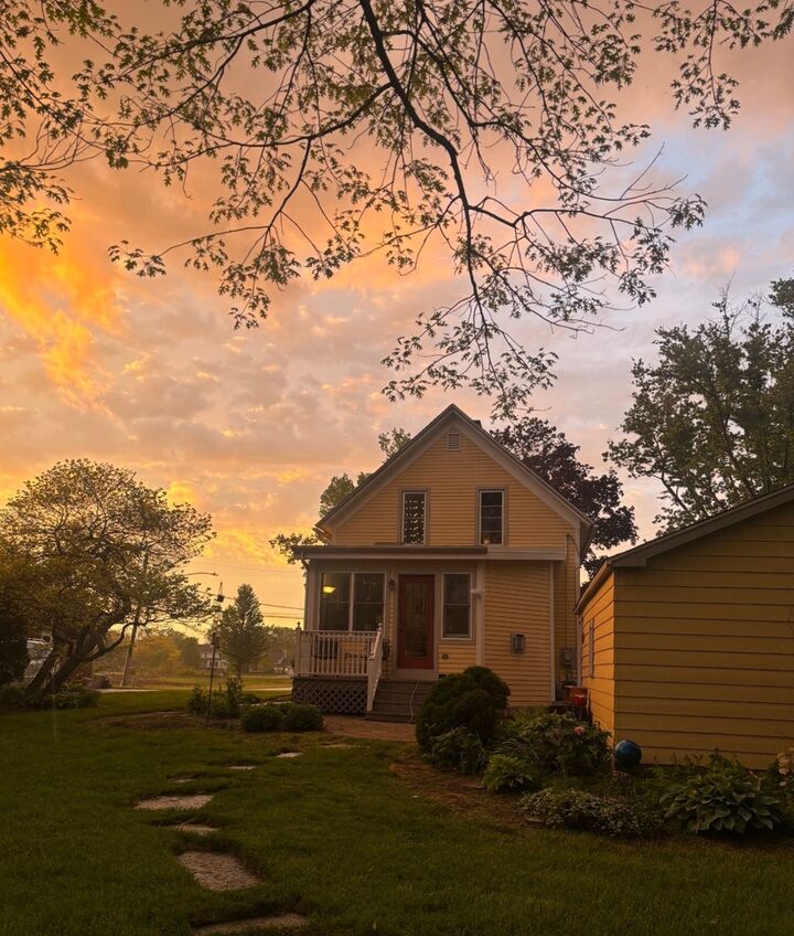 Property Photo:  220 Pacific Street  IL 60423 